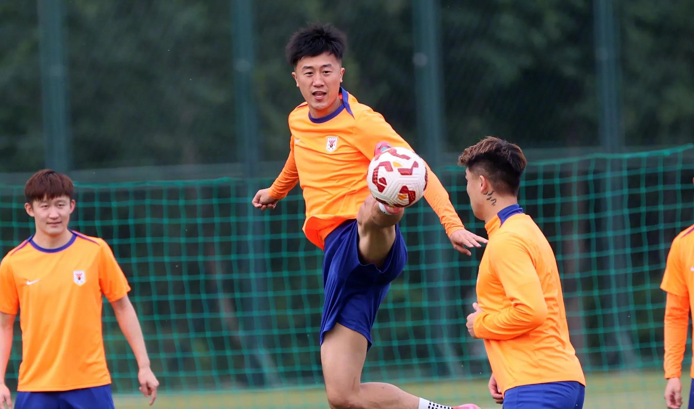 国王杯战况：山东泰山防线稳固，利物浦进攻受阻，东契奇成最佳(山东泰山队最新消息)